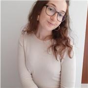 Autrice con esperienza decennale fornisce aiuto per temi, tesi, tesine e analoghi, e rinforzo di grammatica